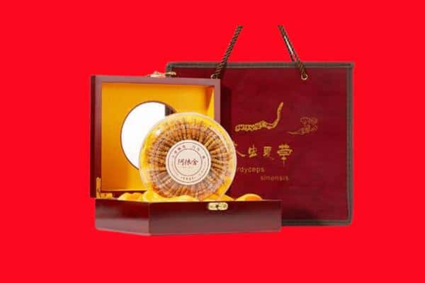 收购资讯:南陵县回收冬虫夏草是按克吗